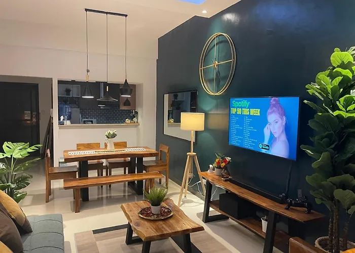 Aparthotel Luxurious & Spacious At The Heart Of